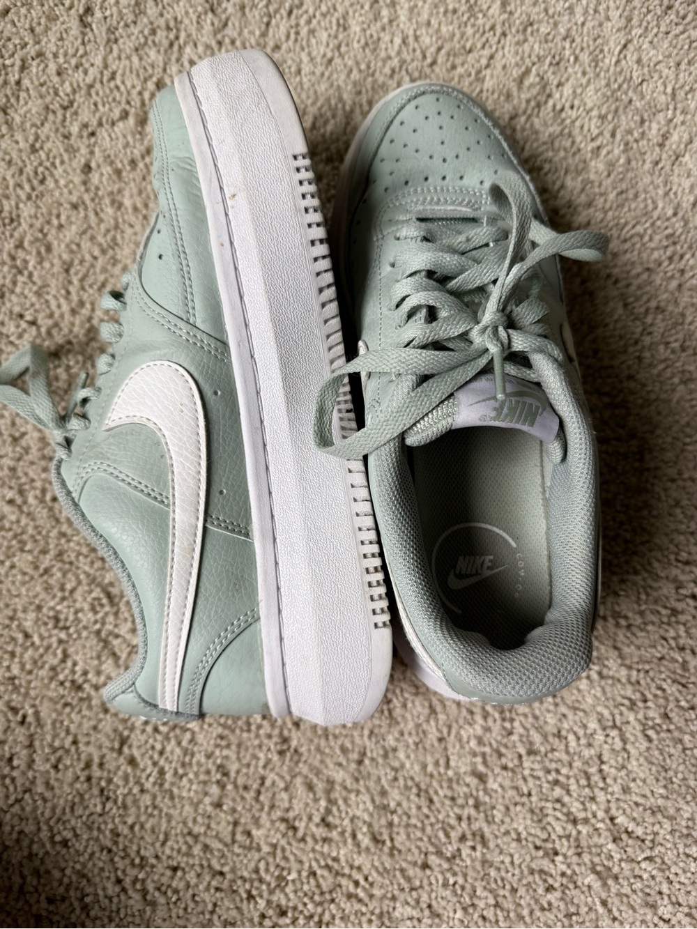 Nike Kids Mint-Teal Low-Top Sneakers with White Swoosh